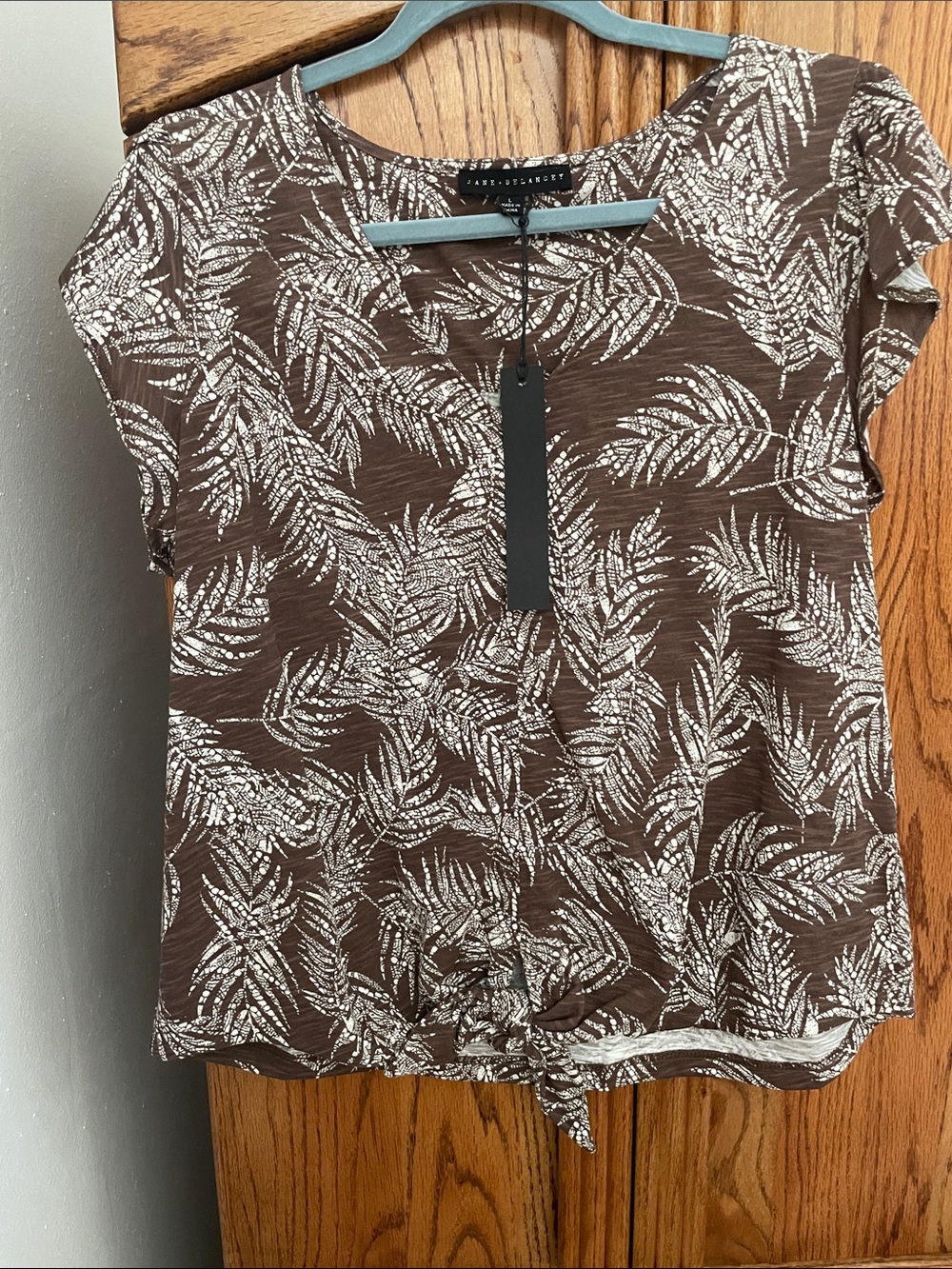 Jane and Delancey Brown and White Leaf-Print Tie-Front Top